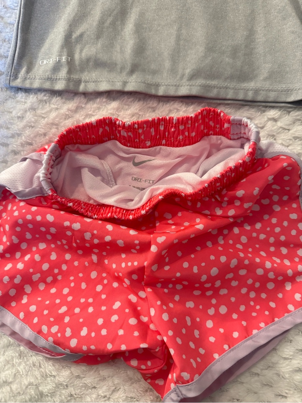 Nike Girls' Gray Tee with Coral Pink Polka Dot Shorts - Picture 2 of 3